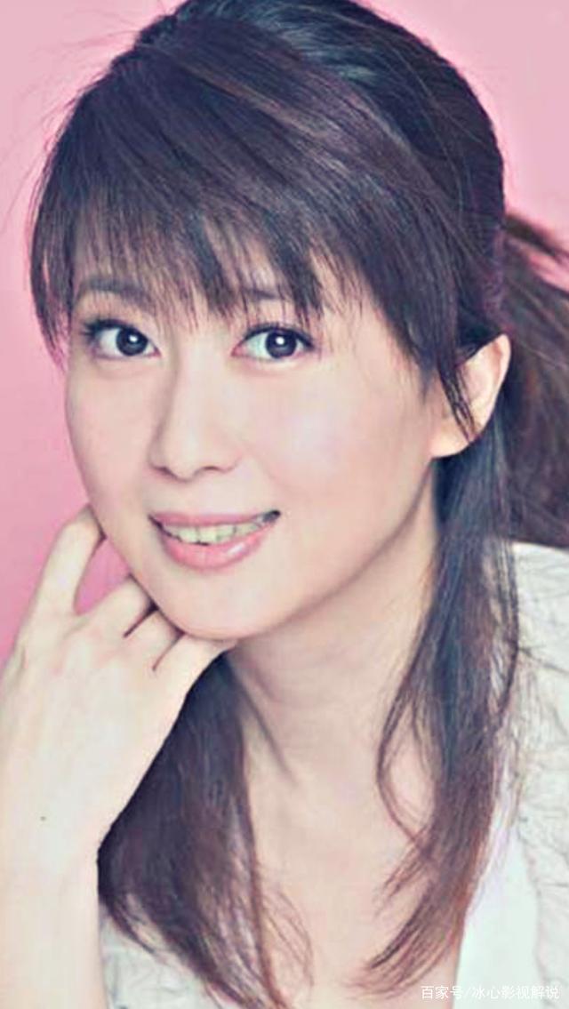 孟庭苇气质时尚写真照,清纯魅力,优雅迷人