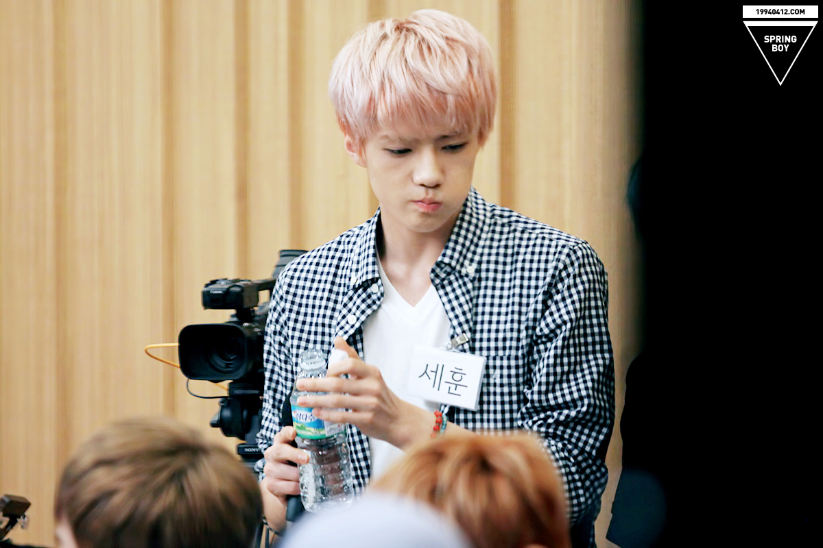 求这张吴世勋组图