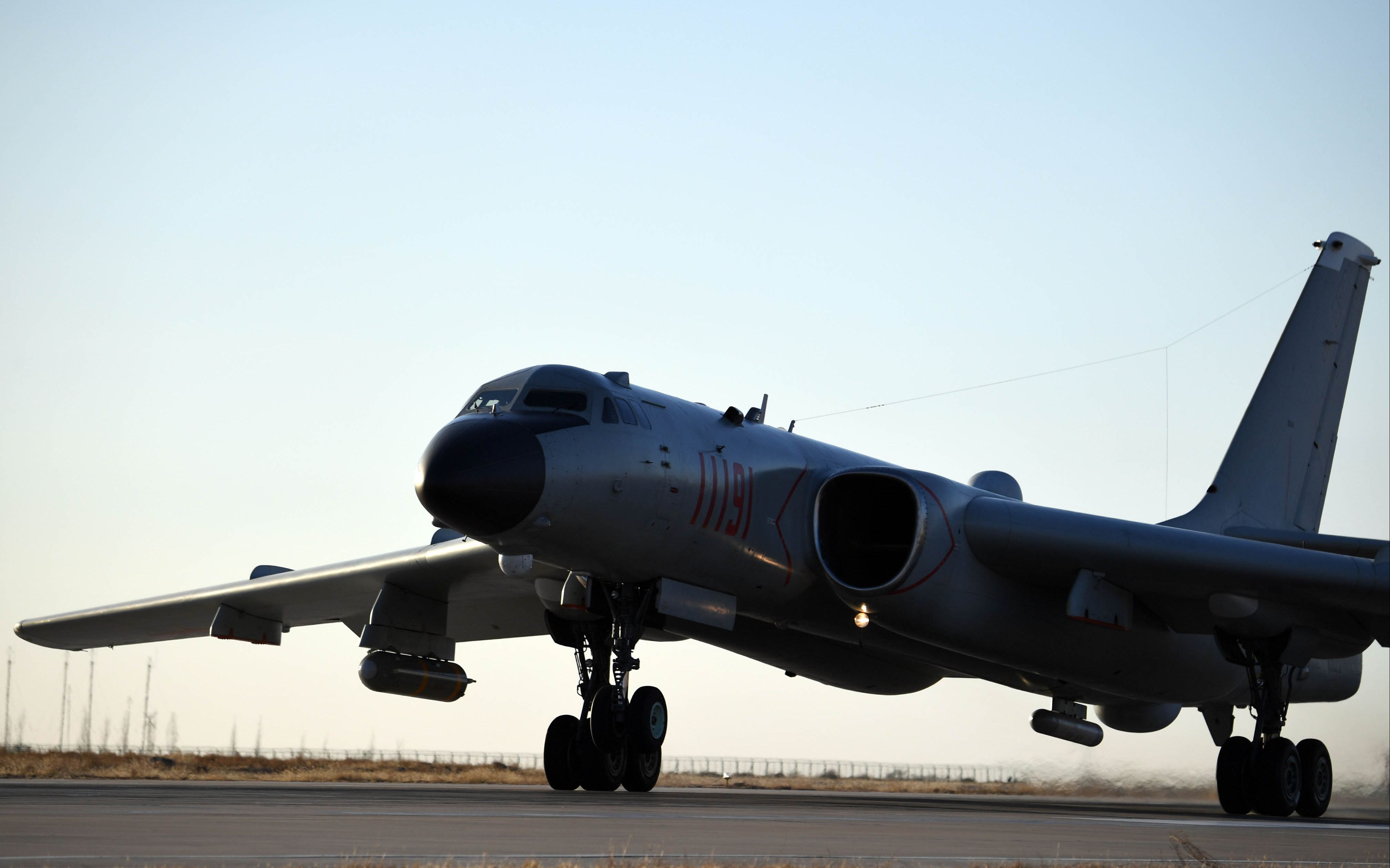 中国空军轰6k战神轰炸机宣传片闽南语版英语版