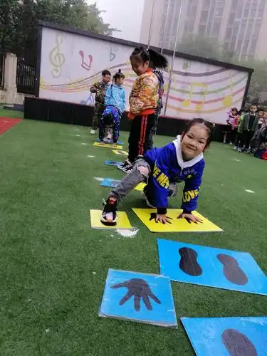 自制器械 "手脚并用"