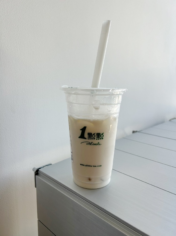 没喝过奶茶了,不知道是不是错觉,感觉一点点现在有点敷衍了,点了三杯