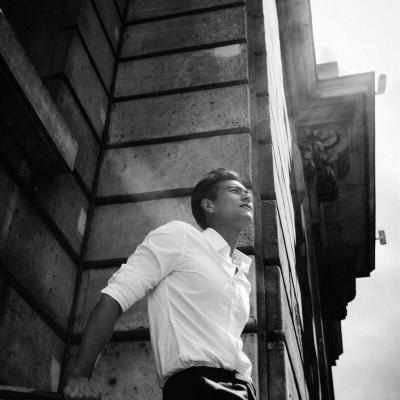 彭于晏黑白头像图片