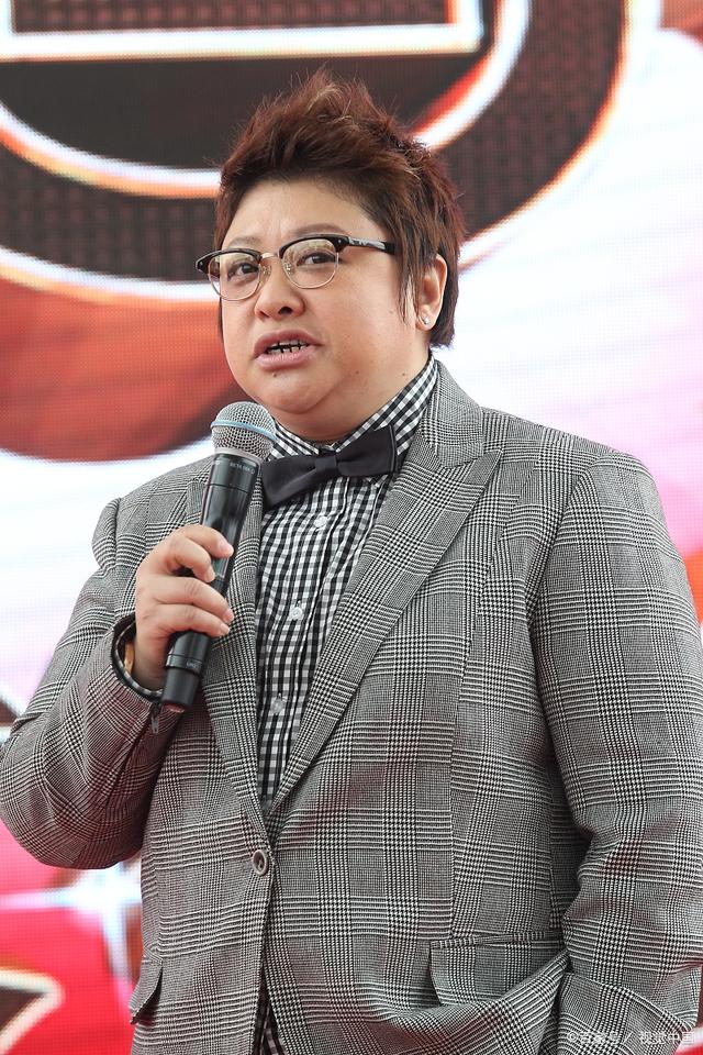 近日,中国知名歌手韩红遭到了一桩贪污举报,此消息一经曝光,立即引来