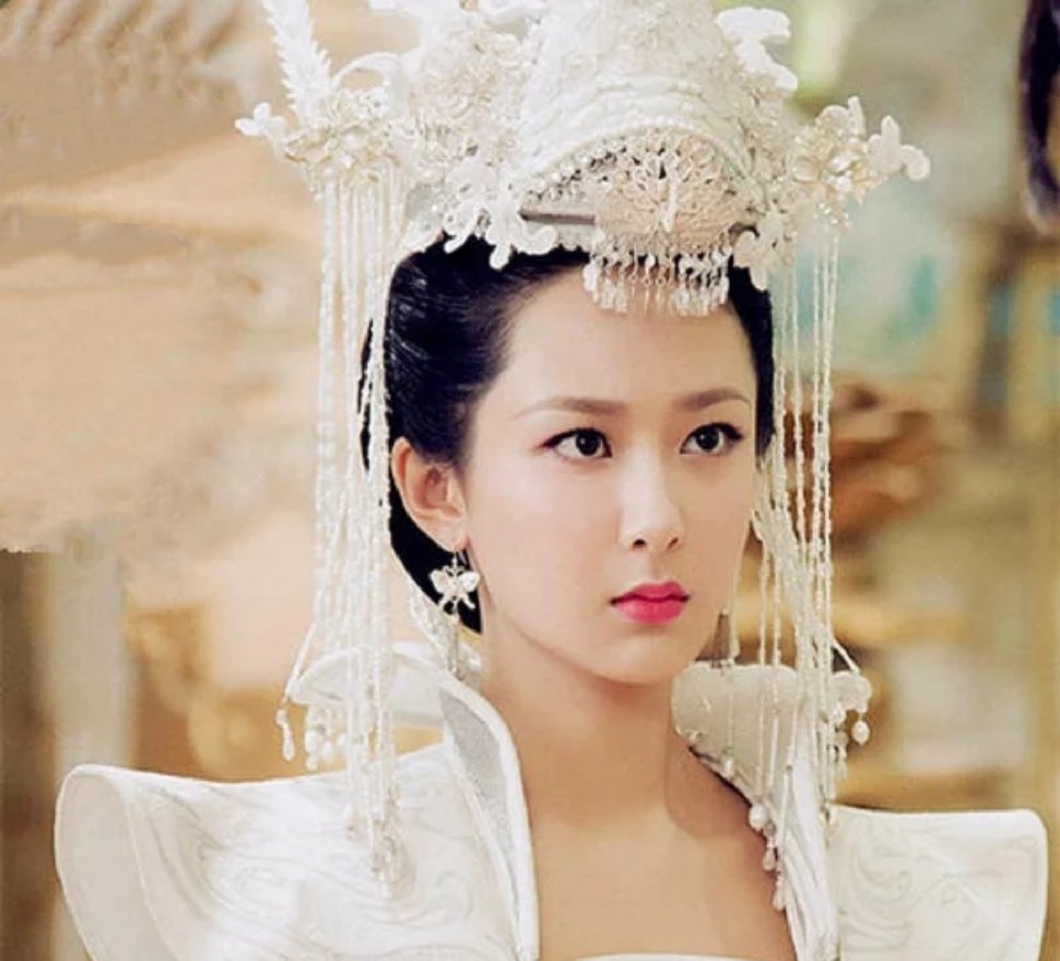 杨紫在古装中的大婚造型都很漂亮啊杨紫