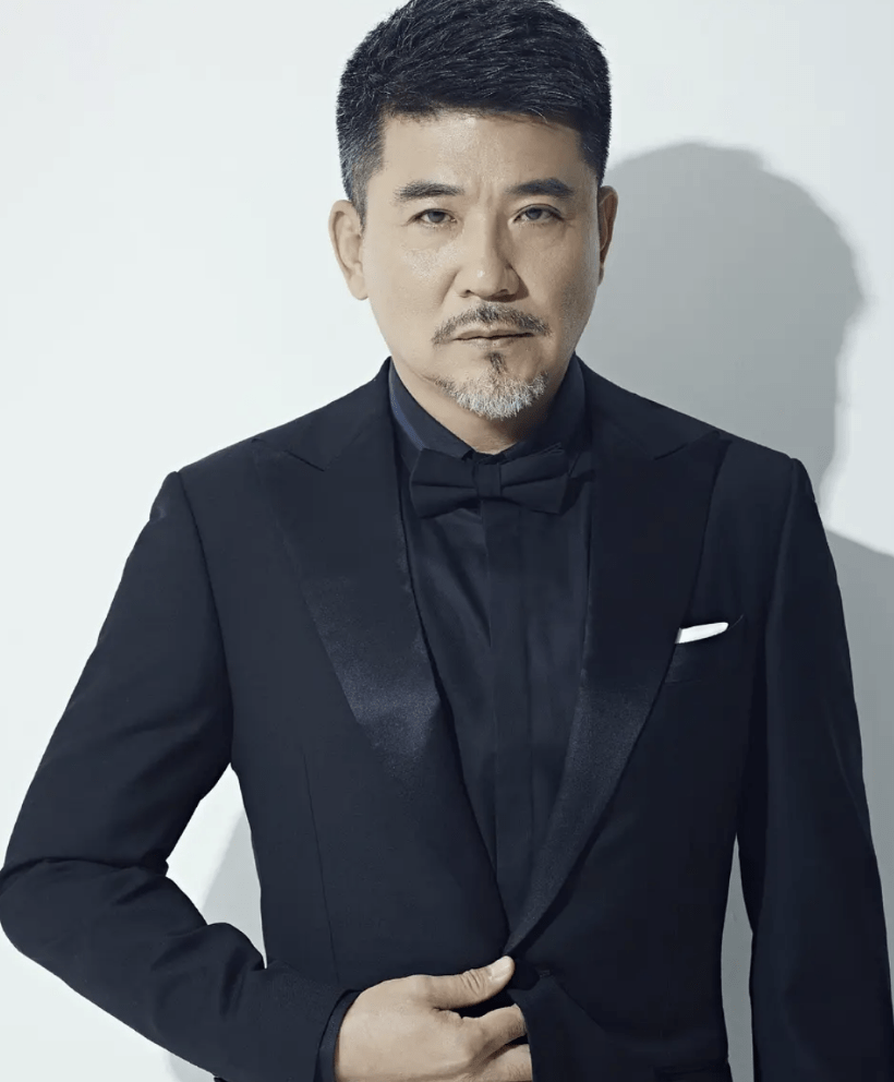 原创著名演员孙淳照顾病妻36年66岁无儿无女花60万养狗相伴