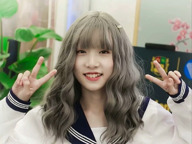 时代峰峻三代的女装照片