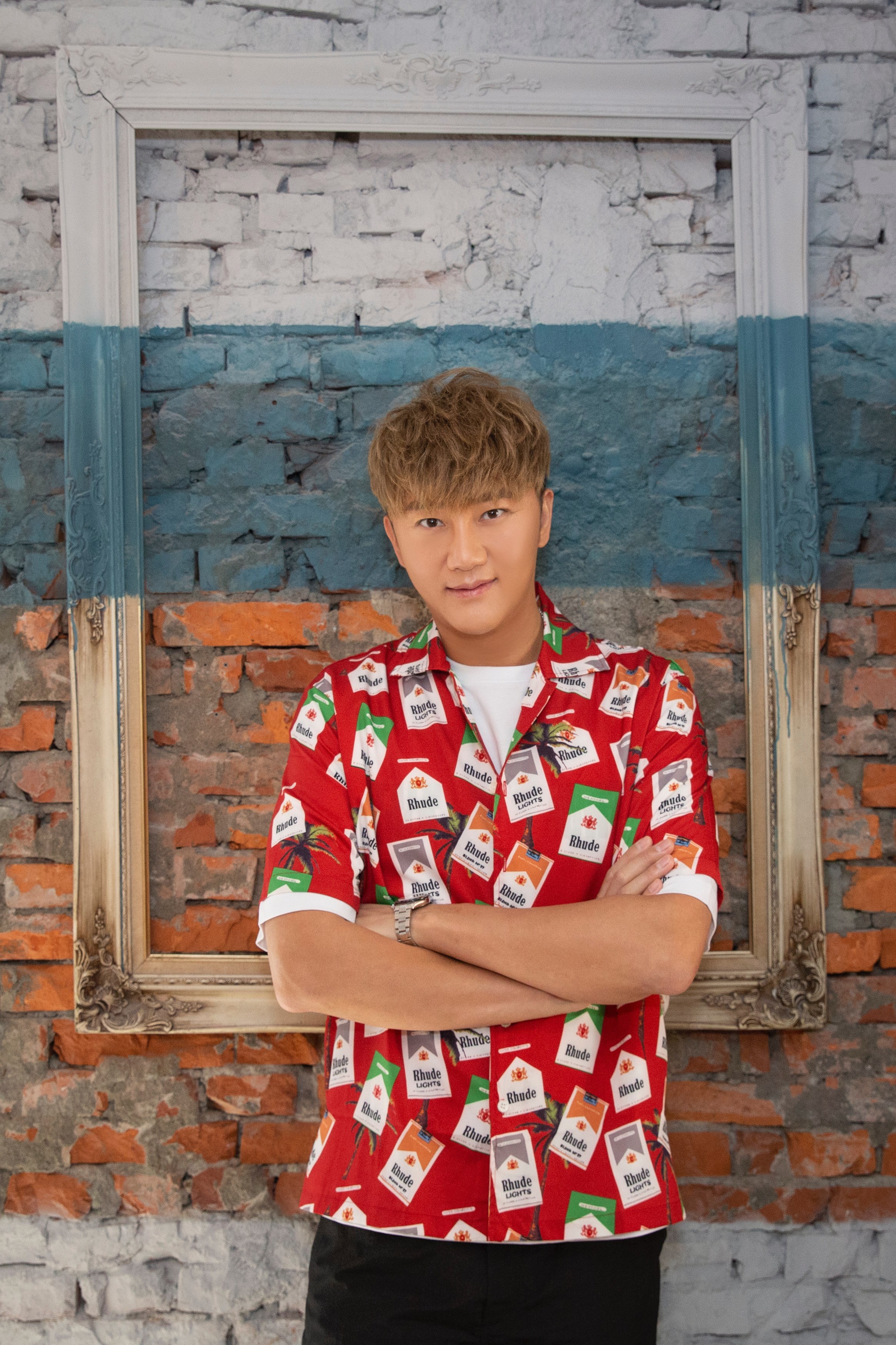 「炙热人声」关喆本周为全新专辑《奇怪的帽子》在台宣传