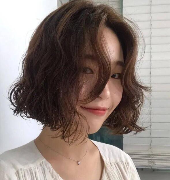 2021减龄卷卷烫发型 一定不要错过的卷发发型