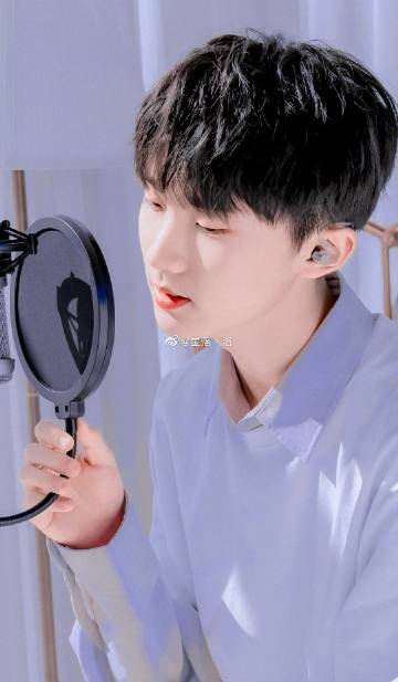 马嘉祺超话mjq#马嘉祺# 你笑起来真好看,像春天的花一样 治愈系的笑容