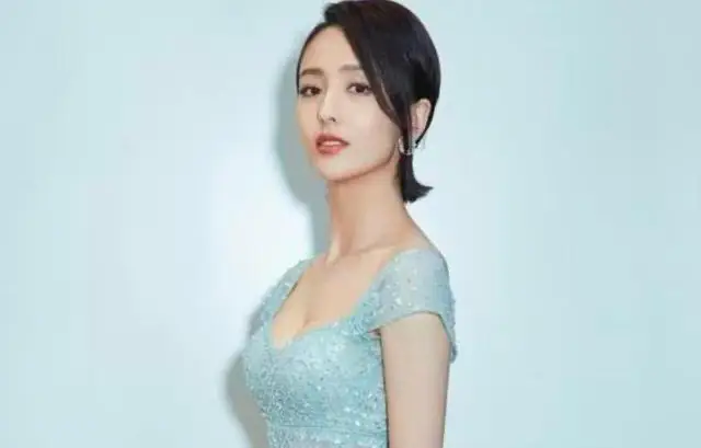 原创佟丽娅学生旧照曝光网友盛赞国宝级美貌岁月未曾减损她的绝色