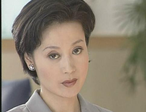 孝端皇后邬倩倩60岁把自己整成硅胶脸