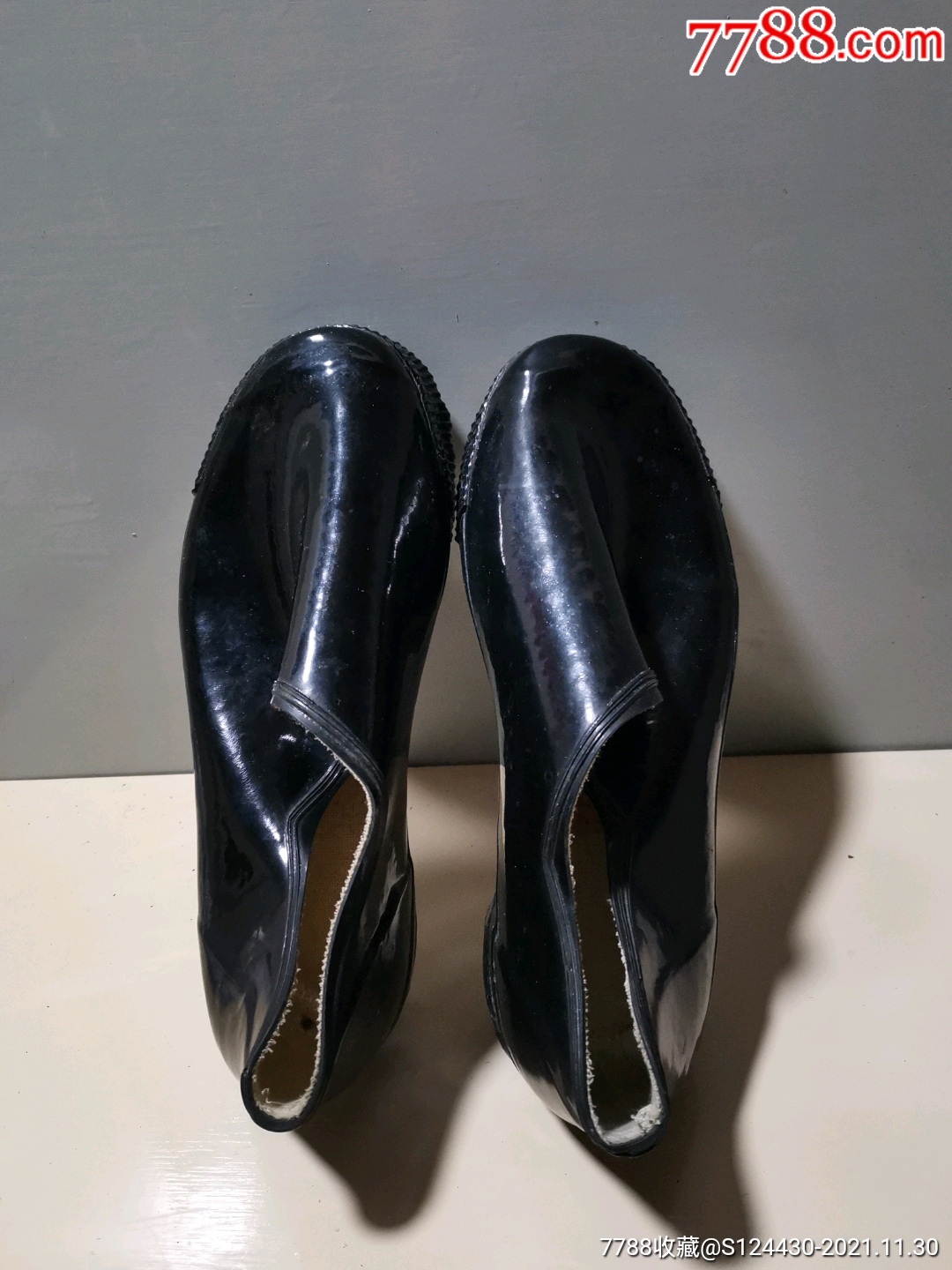 早期双钱牌雨鞋上海双钱橡胶有限公司c8滁州市双松橡胶厂