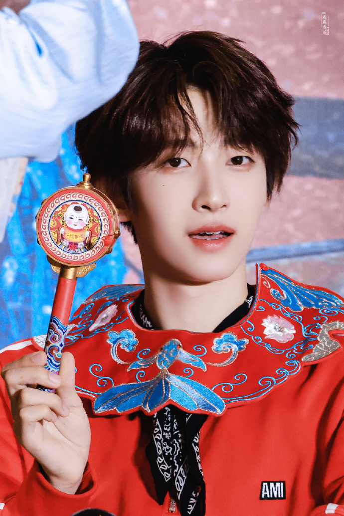 刘宇签售会饭拍图#97#刘宇百变小甜c#超级可爱鬼97@刘宇yu