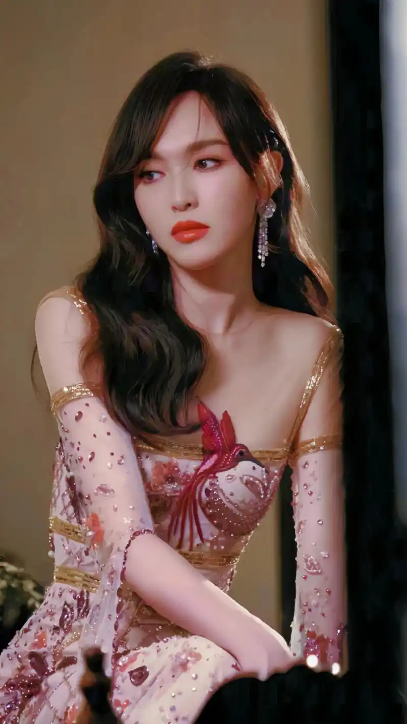 电影明星唐嫣的生活相片 - 抖音