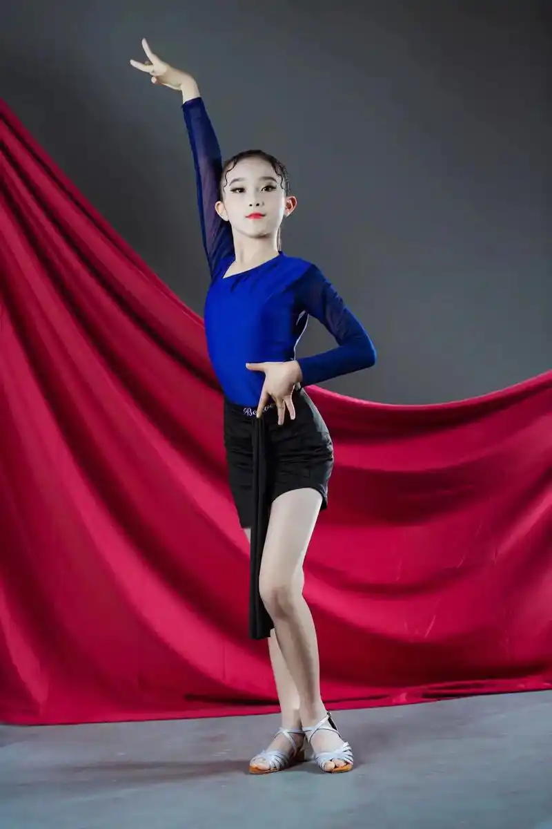 拉丁舞公主 #舞蹈艺术写真 #拉丁女孩 - 抖音