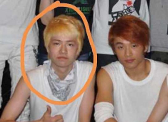 原创王一博14岁照片被疯传满头金发五官变化大铁粉都认不出来