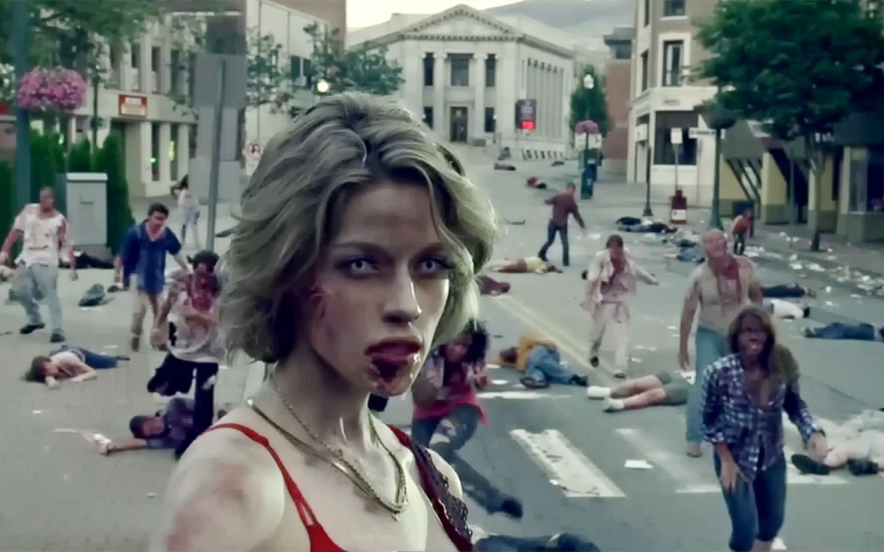 遗骸:丧尸病毒来袭,女子被丧尸咬伤,最终成为丧尸女王