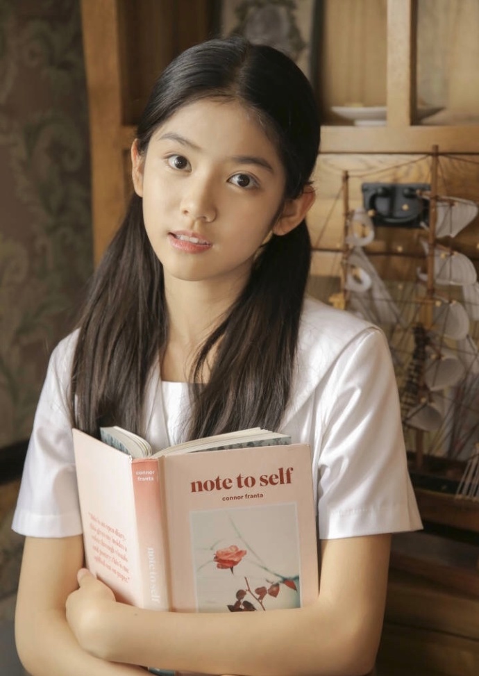 2006年的赵蕴卓,从小就长得这么优越,羡慕…-堆糖,美好生活研究所