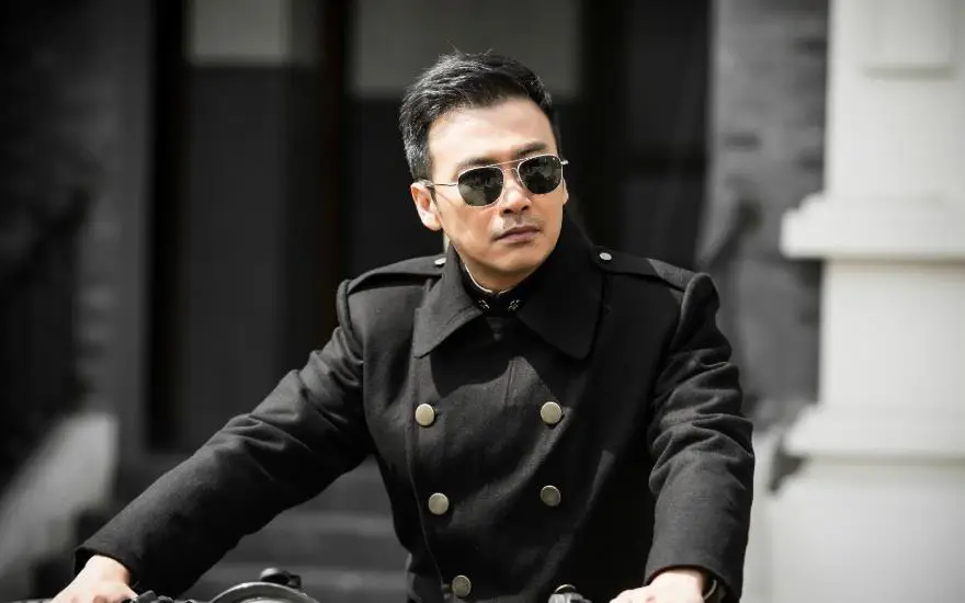 北影唯一满分学生,边开公司边演戏,出唱片只是玩玩还拿金曲奖_柳云龙