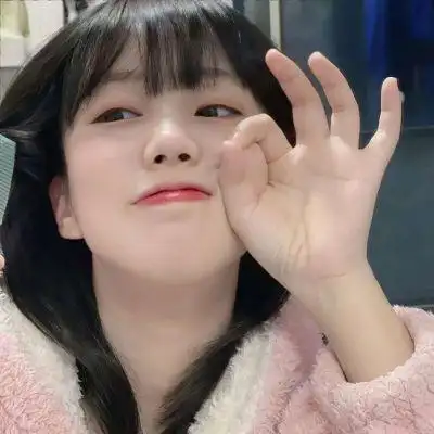 真人俏皮可爱治愈女生头像图片