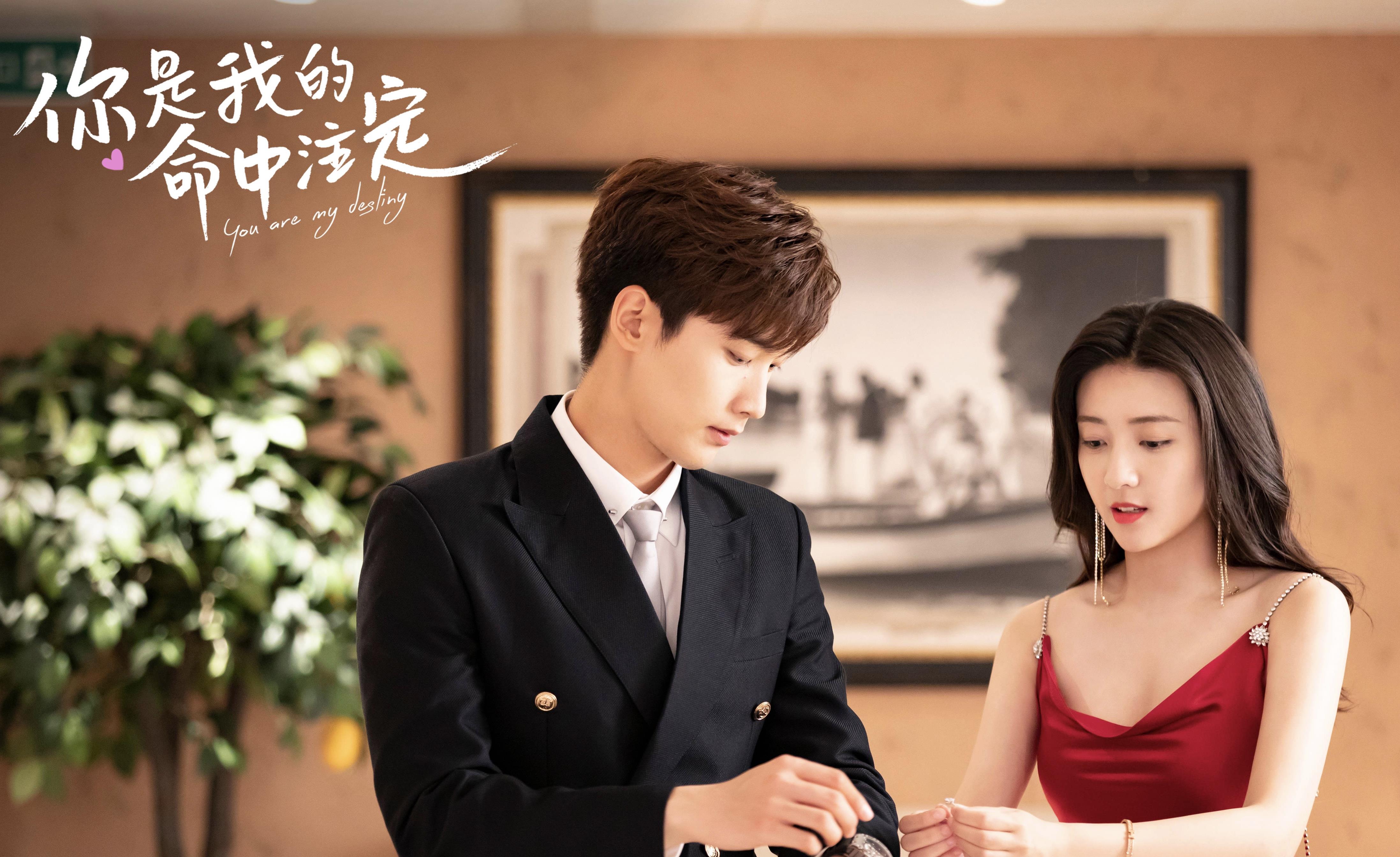 邢昭林和梁洁组成了固定cp在现实中梁洁的男友竟然是我们熟悉的他