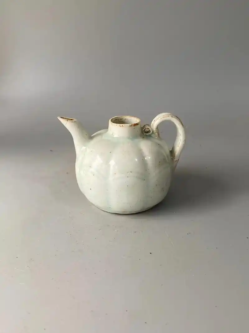 喜欢的藏友77关注询价……宋代湖田窑瓜棱水滴,直径8厘米,高度 - 抖