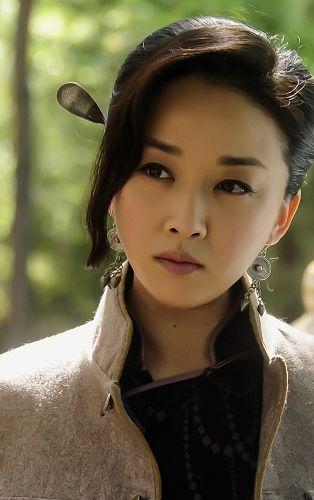 2010年,参与陶红,吕丽萍主演的家庭亲情剧《傻春》饰赵素不.