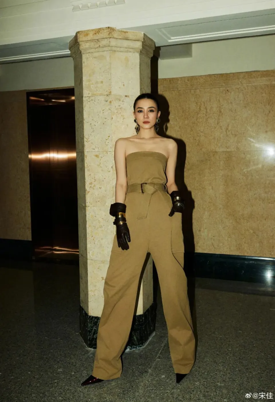 宋佳的穿搭,是怎么做到张弛有度的?