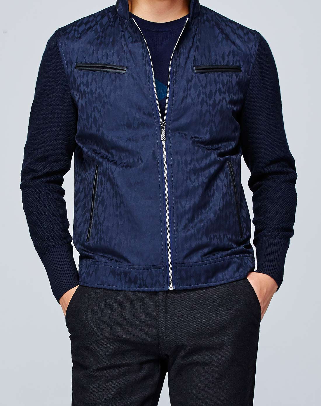 男装黑蓝色夹克