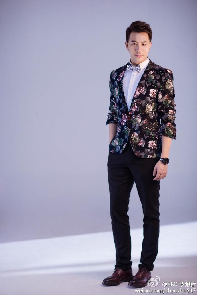 东方卫视主播李灏哲加盟静家族美丽俏佳人迎来首位男主播