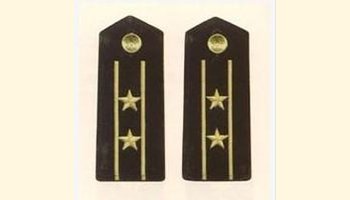 解放军陆军中校常服肩章(2007-)中校是一些国家军队校级军官中的军衔