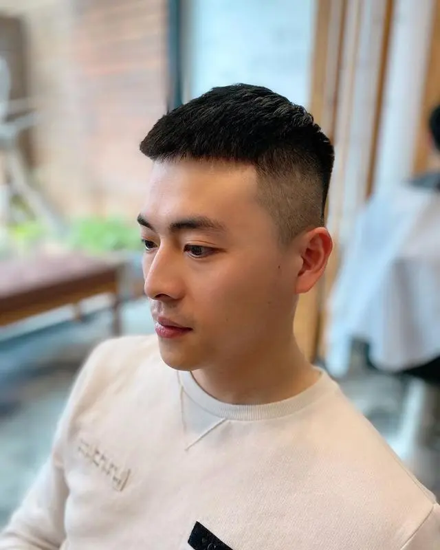 男生两边铲发型真的太帅了今年试试这几款简单潮流更有范