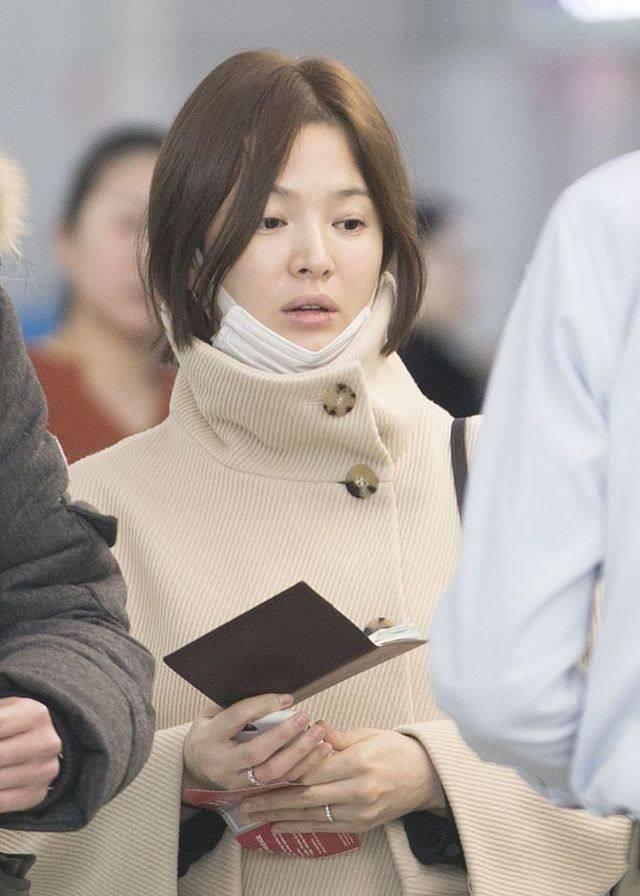 宋慧乔胆真大!素颜连眉毛都没画,皮肤嫩得一点不输18岁少女!