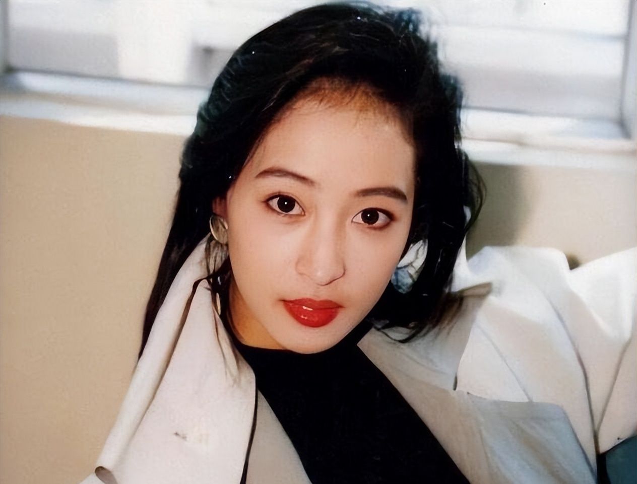 一代女神黎美娴被梁朝伟抛弃后连遇渣男如今55岁优雅老去