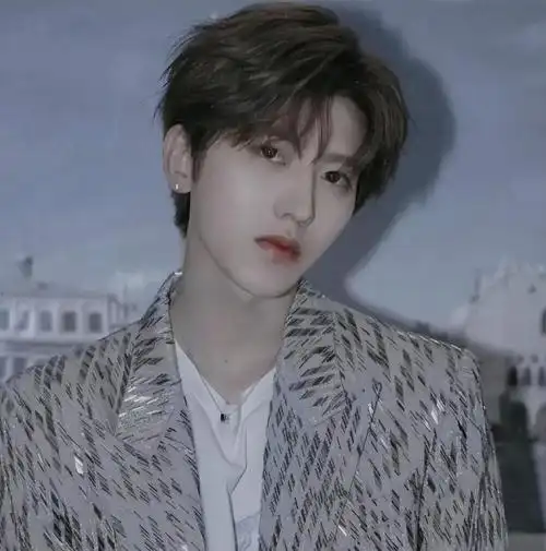 蔡徐坤个人资料(人物传奇之蔡徐坤)