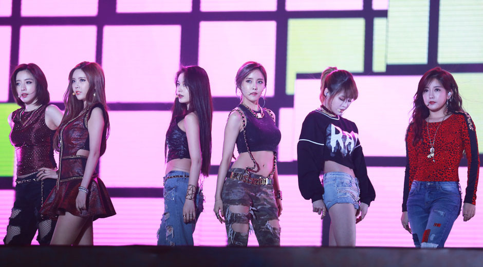 看tara演唱会 虽然说我并不知道这个组合是谁