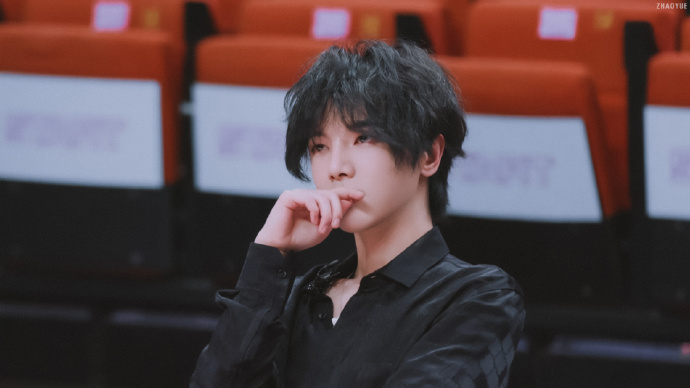 飒飒的美貌06080593@华晨宇yu#2024华晨宇火星演唱会