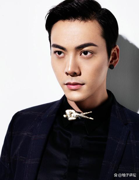 抑郁症魔咒解密!陈伟霆为何离家出走?