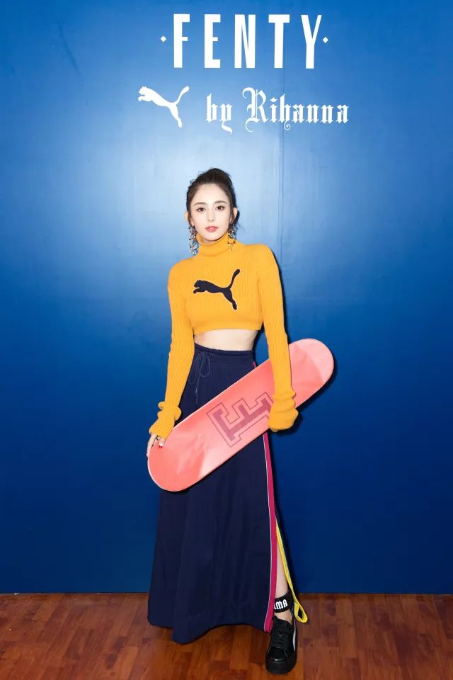 参加大学开学典礼的李现和古力娜扎竟然叛逆成这样