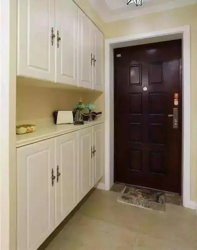 去朋友家参观,一进门就被鞋柜惊艳到了,真是漂亮又!