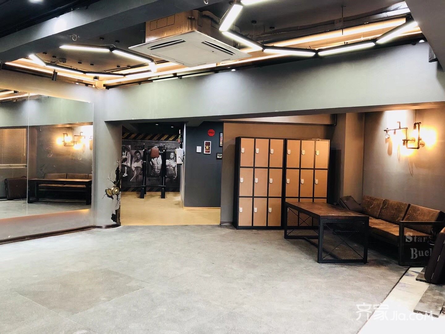 力量至上健身房