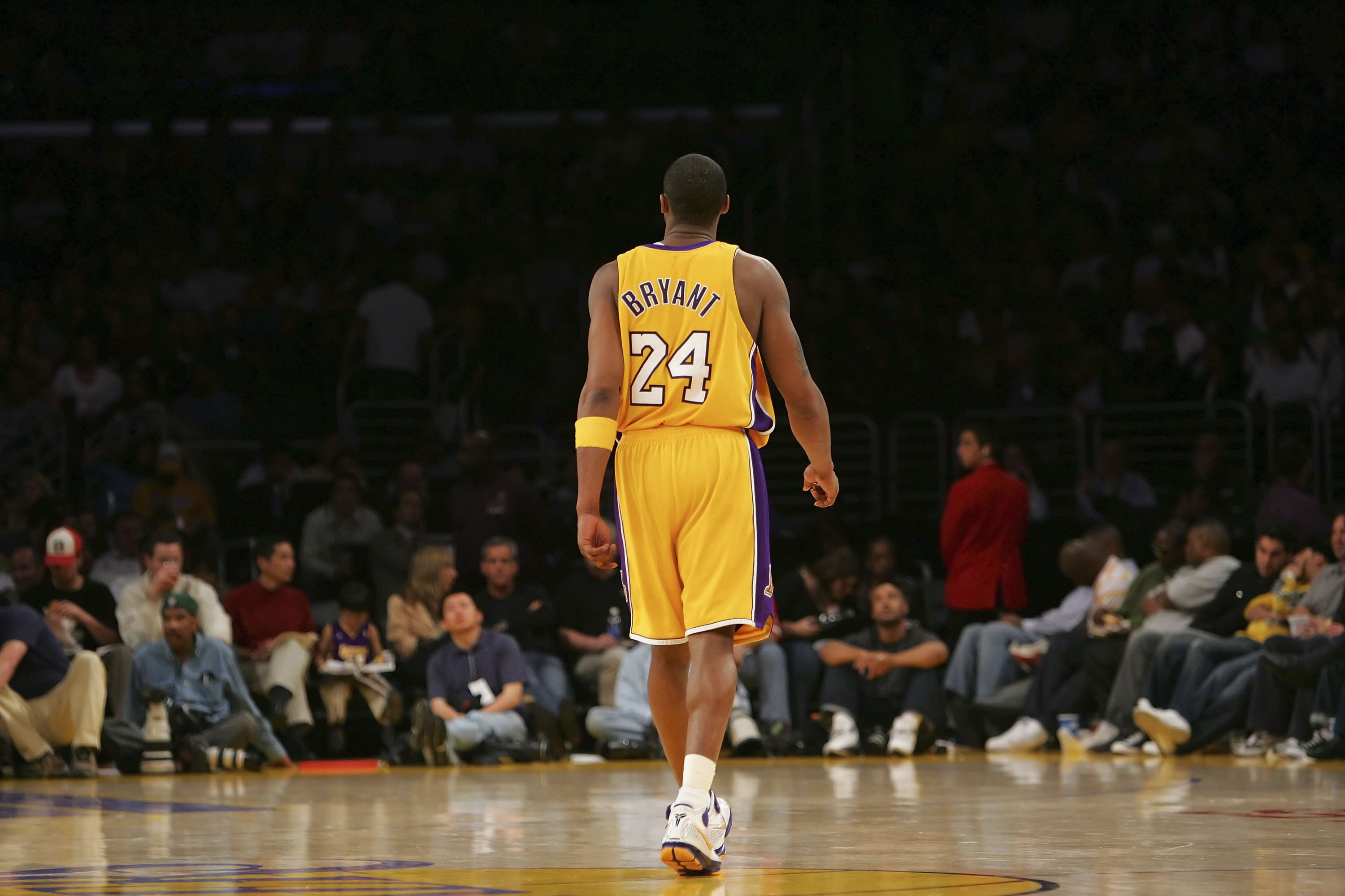 12月19日有个叫科比的男人,抢新闻头条,你们信不!