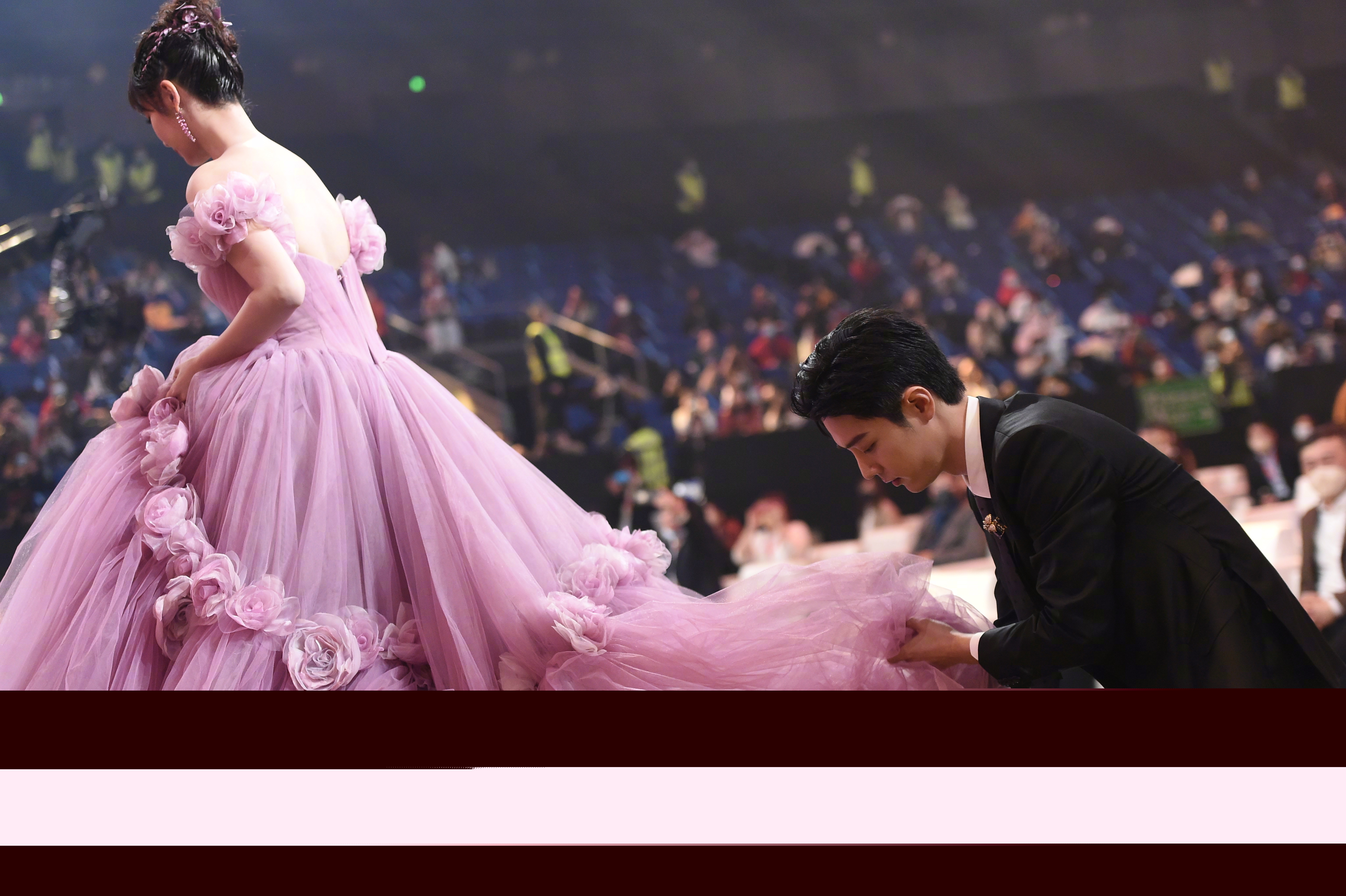 对肖战重拳一击,却把自家宝贝送到风口上,被对家冲塔!_评论_事情_话题