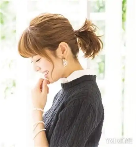 齐肩短发底马尾发型低垂马尾简单甜美