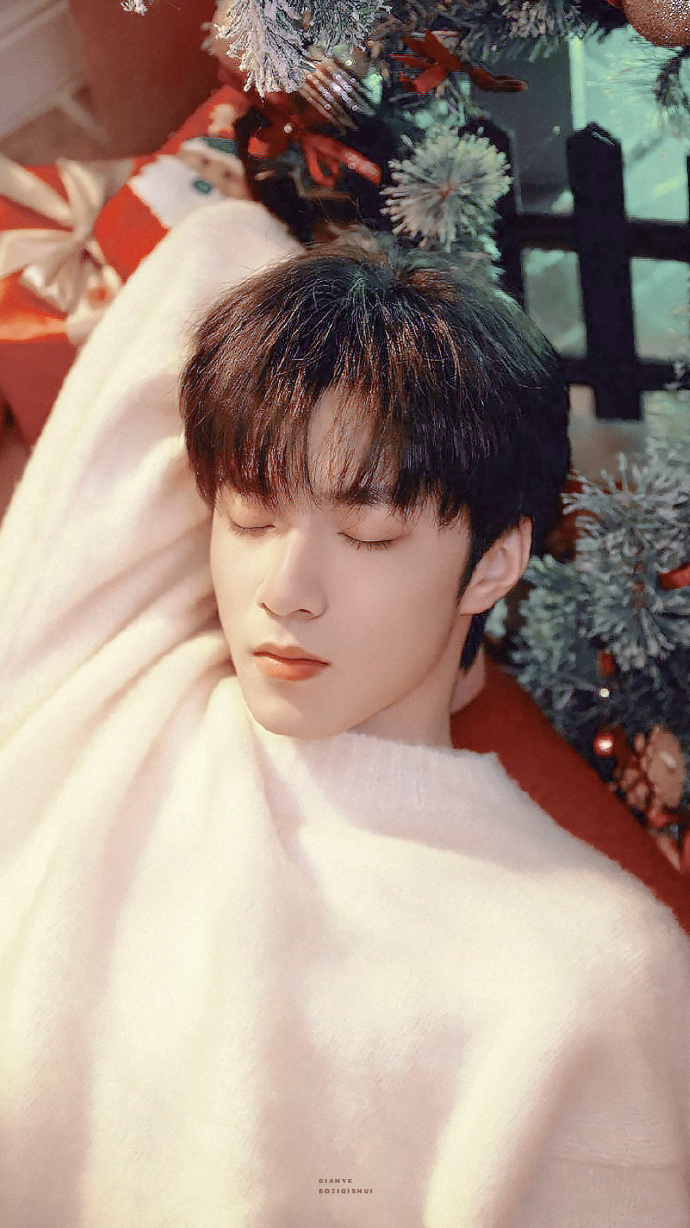 青年演员刘耀文