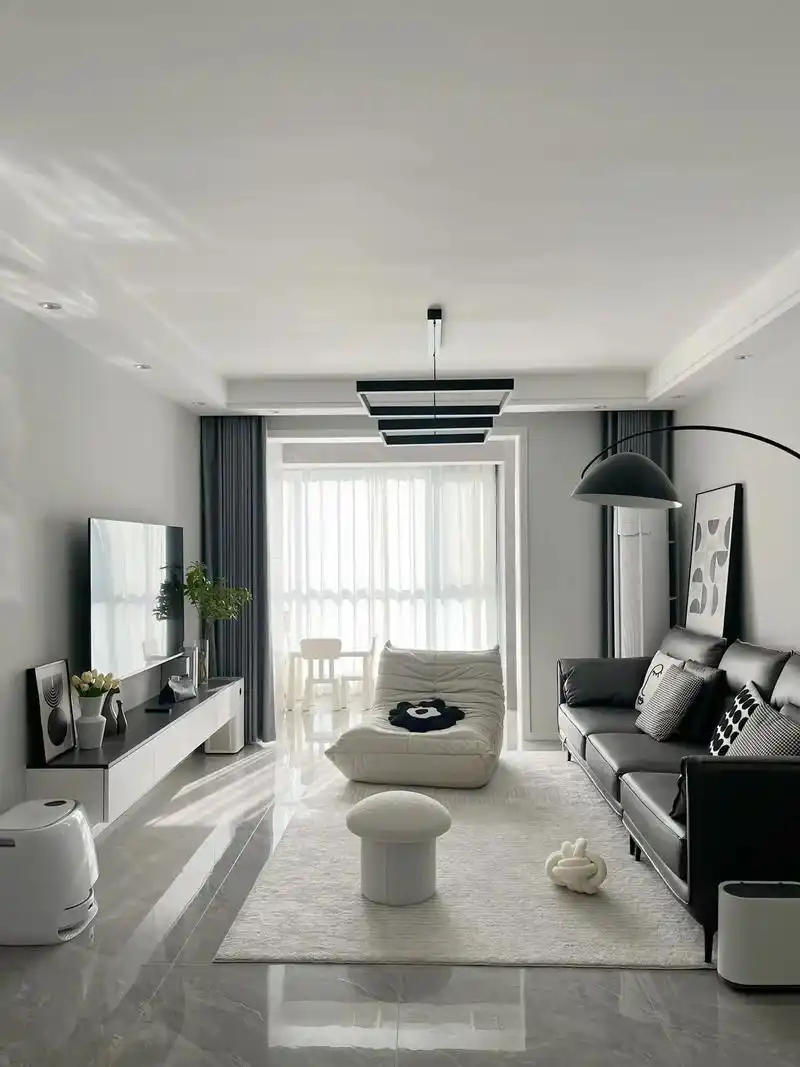 我后悔把客厅装成黑白灰简约风格了01.