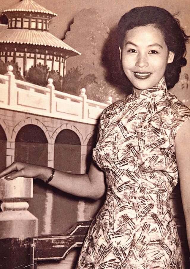 黄夏蕙年轻现年已经87岁的黄夏蕙至今依然活跃在香港娱乐圈,说起来