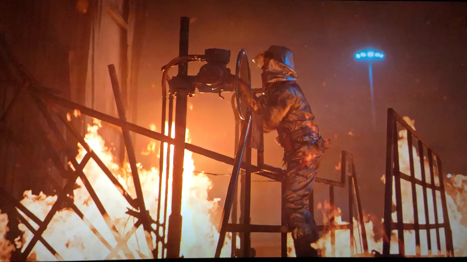 《烈火英雄》:最深的水是泪水