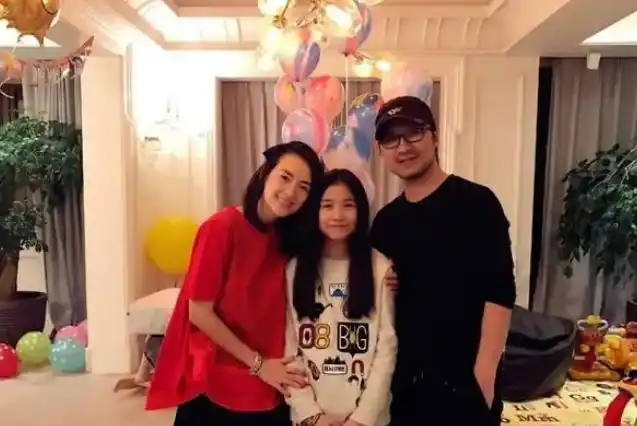 网传《爱唱歌的大学生》女生季阵容,汪峰女儿参加,张碧晨当导师