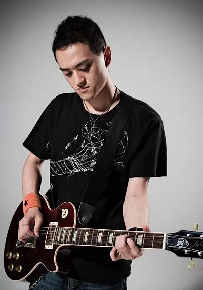 知名音乐人赵英俊去世年仅43岁姚晨张靓颖等好友发微博悼念